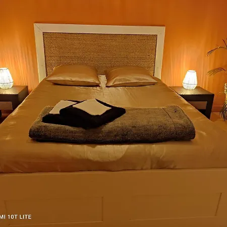 Les Trois Oliviers Villa Loupian