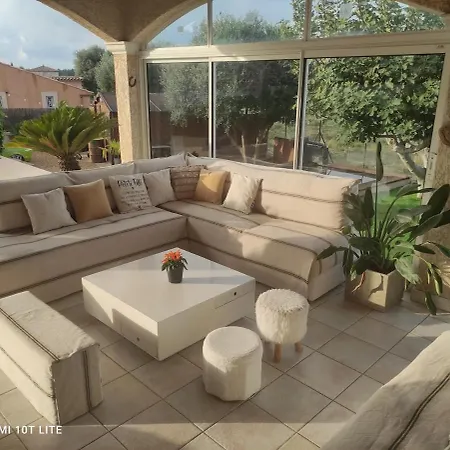 Les Trois Oliviers Villa *