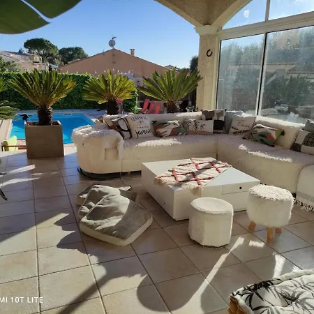 Les Trois Oliviers Villa *